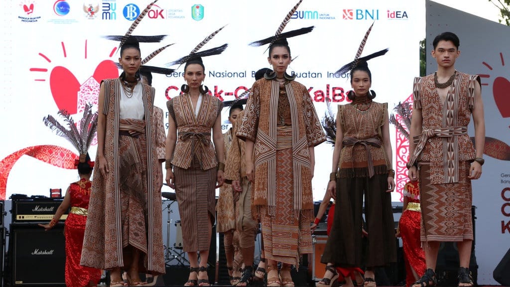 Contoh Perilaku yang Mencerminkan Semangat Sumpah Pemuda Contoh Perilaku yang Mencerminkan Semangat Sumpah Pemuda