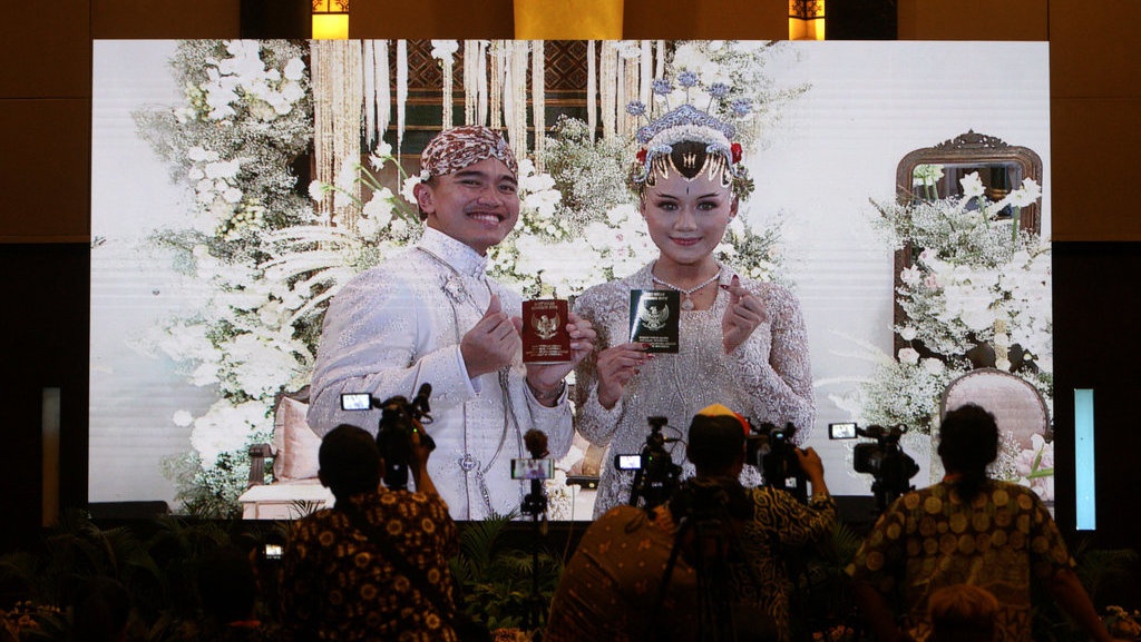 Anak Pertama Kaesang Lahir, Diberi Nama Bebingah Sang Tansahayu Anak Pertama Kaesang Lahir, Diberi Nama Bebingah Sang Tansahayu