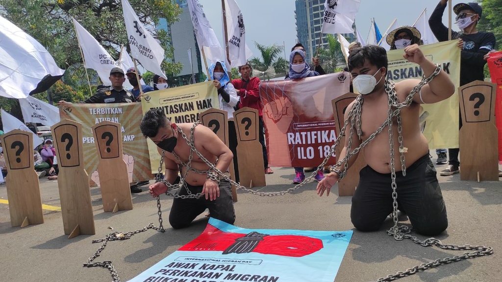 Kompolnas Tunggu Pengusutan Rumah Polisi Tampung PMI di Lampung Kompolnas Tunggu Pengusutan Rumah Polisi Tampung PMI di Lampung