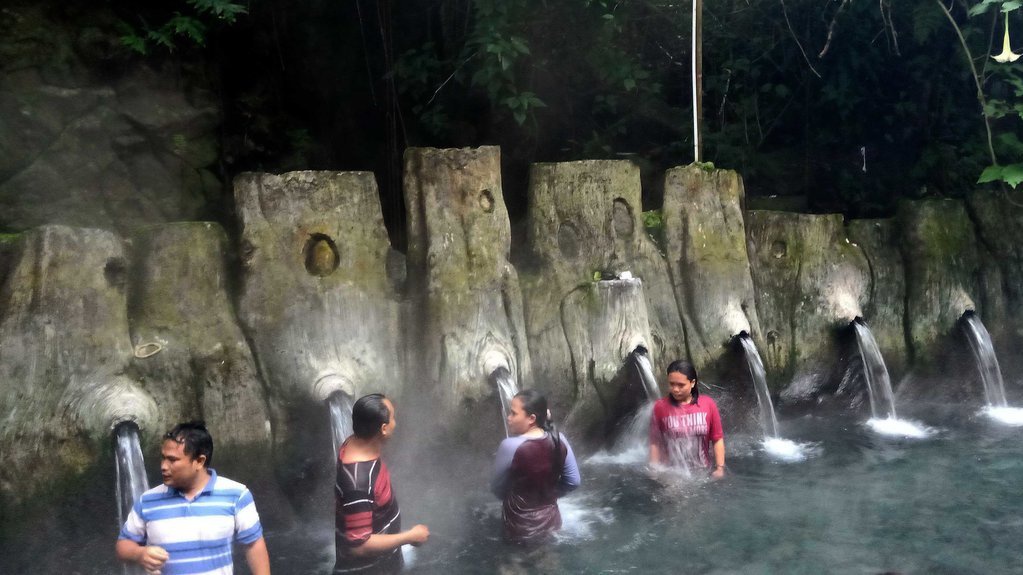 Harga Tiket Masuk Pemandian Air Panas Guci untuk Libur Imlek Harga Tiket Masuk Pemandian Air Panas Guci untuk Libur Imlek