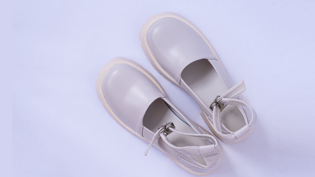 7 Model Sepatu yang Akan Tren Tahun 2023 Menurut Pakar Fashion 7 Model Sepatu yang Akan Tren Tahun 2023 Menurut Pakar Fashion