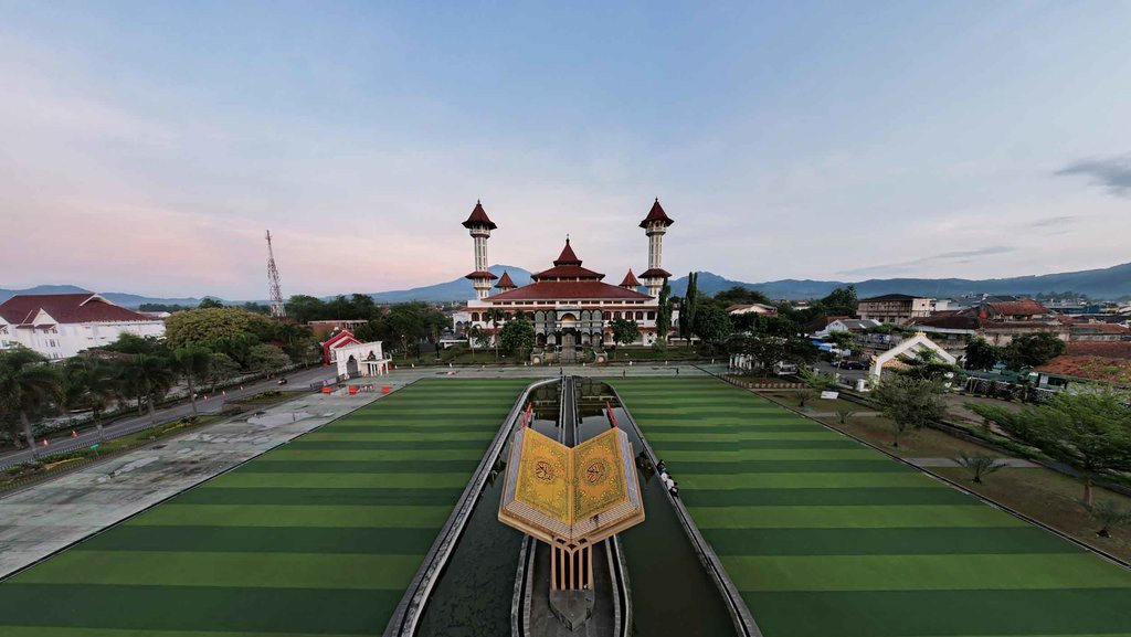 20 Rekomendasi Tempat Wisata Cianjur yang Hits untuk Liburan 20 Rekomendasi Tempat Wisata Cianjur yang Hits untuk Liburan