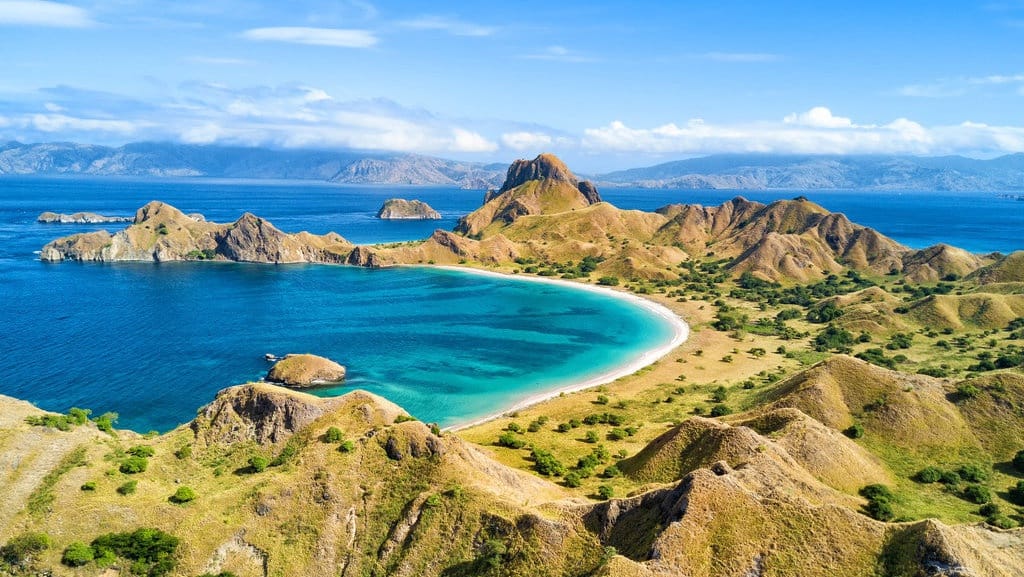 Kasus Jessica Mila ke Pulau Padar Labuan Bajo & Klarifikasinya Kasus Jessica Mila ke Pulau Padar Labuan Bajo & Klarifikasinya