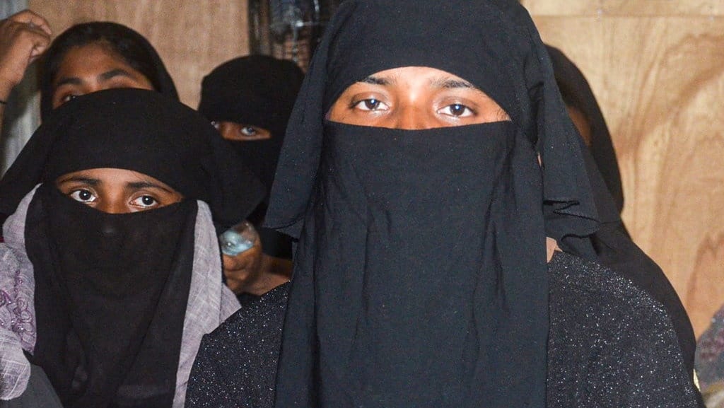 Apa Itu Rohingya dalam Islam dan Kenapa Terdampar di Aceh? Apa Itu Rohingya dalam Islam dan Kenapa Terdampar di Aceh?