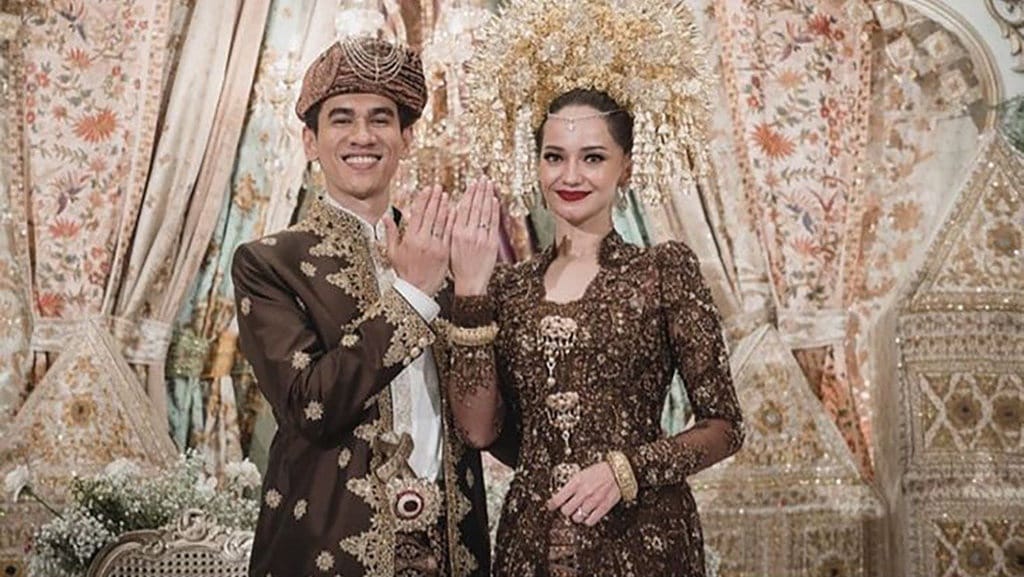 Siapa Molen Kasetra, Orang Mana, dan Umur Suami Enzy Storia Siapa Molen Kasetra, Orang Mana, dan Umur Suami Enzy Storia