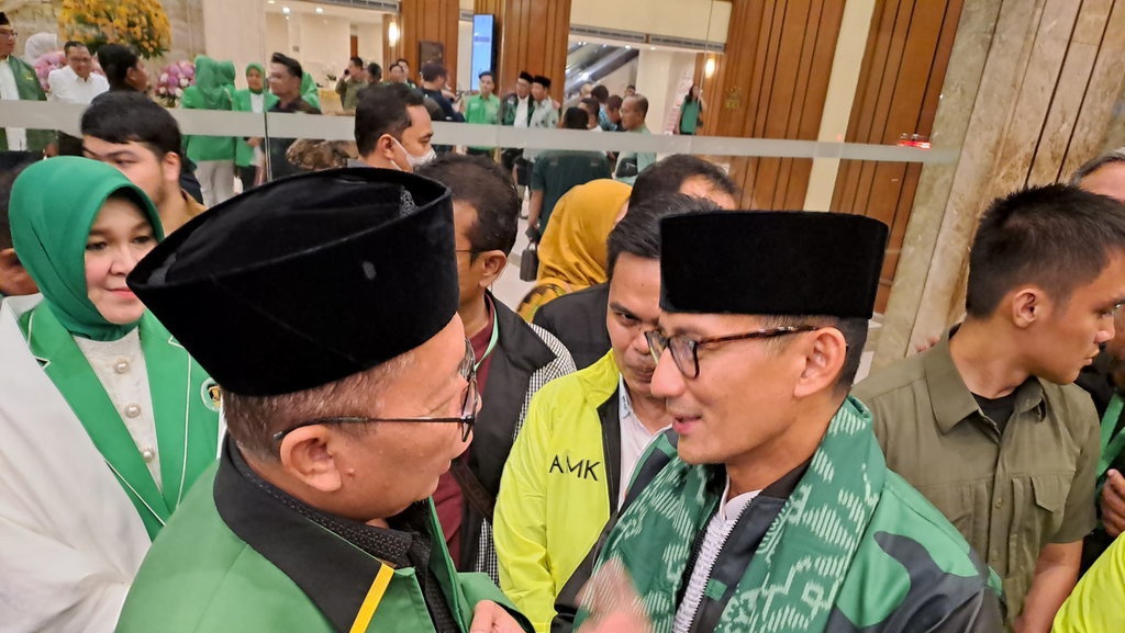 Gagal Jadi Cawapres Ganjar, Sandiaga Ucapkan Selamat ke Mahfud Gagal Jadi Cawapres Ganjar, Sandiaga Ucapkan Selamat ke Mahfud