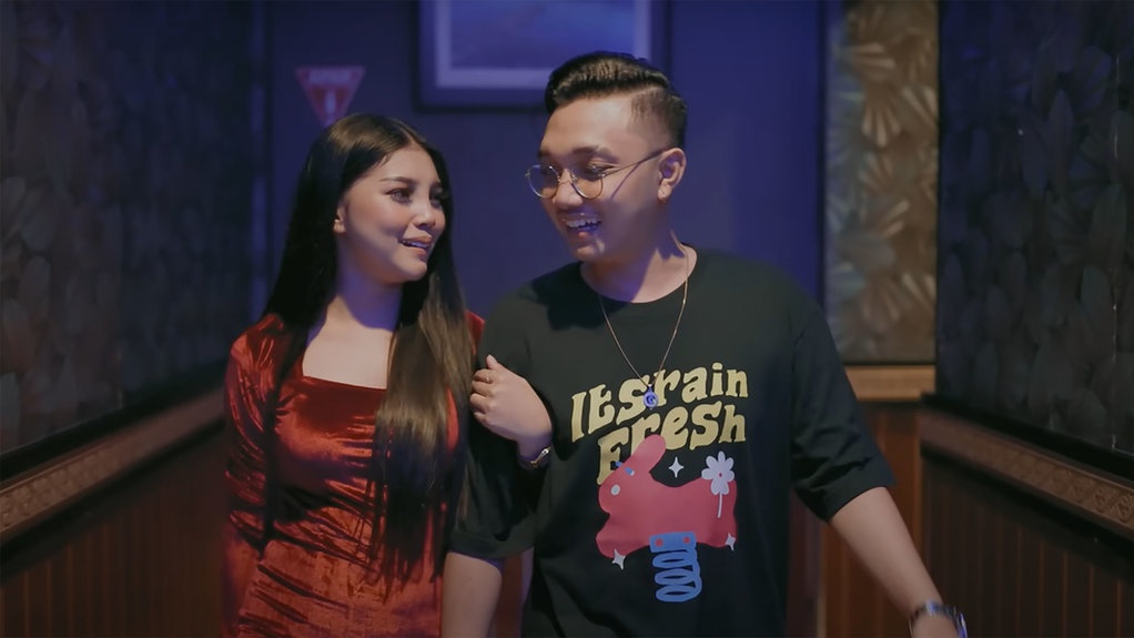 Lirik Lagu Lirik Lagu