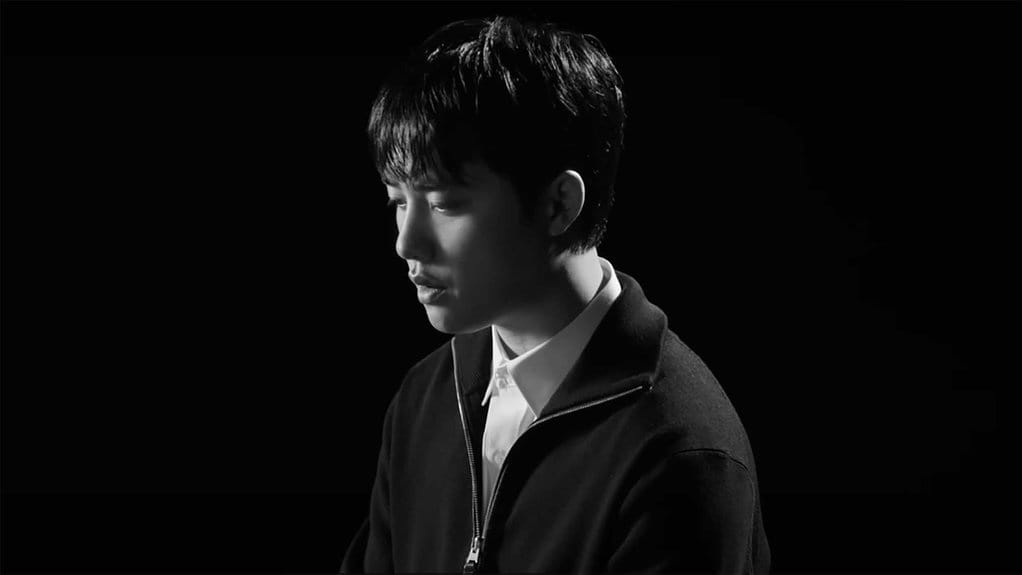 Lirik Lagu EXO - Let Me In Romanized & Terjemahan Bahasa Inggris Lirik Lagu EXO - Let Me In Romanized & Terjemahan Bahasa Inggris