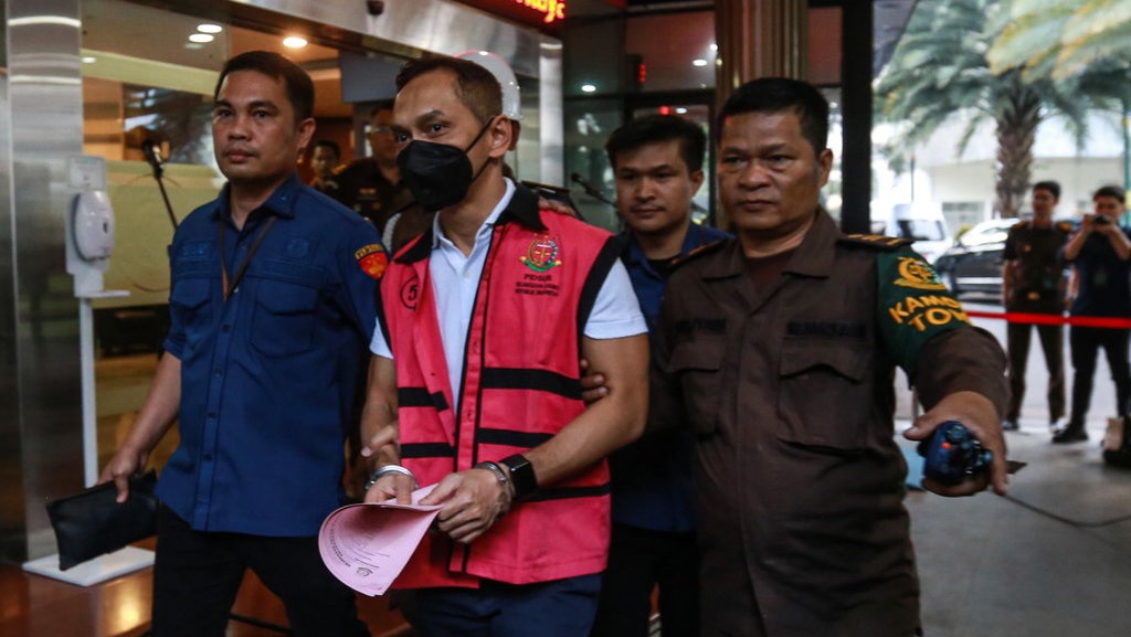Yusrizki Balikin Uang Rp56 M soal BTS usai Kasus Diusut Kejagung Yusrizki Balikin Uang Rp56 M soal BTS usai Kasus Diusut Kejagung
