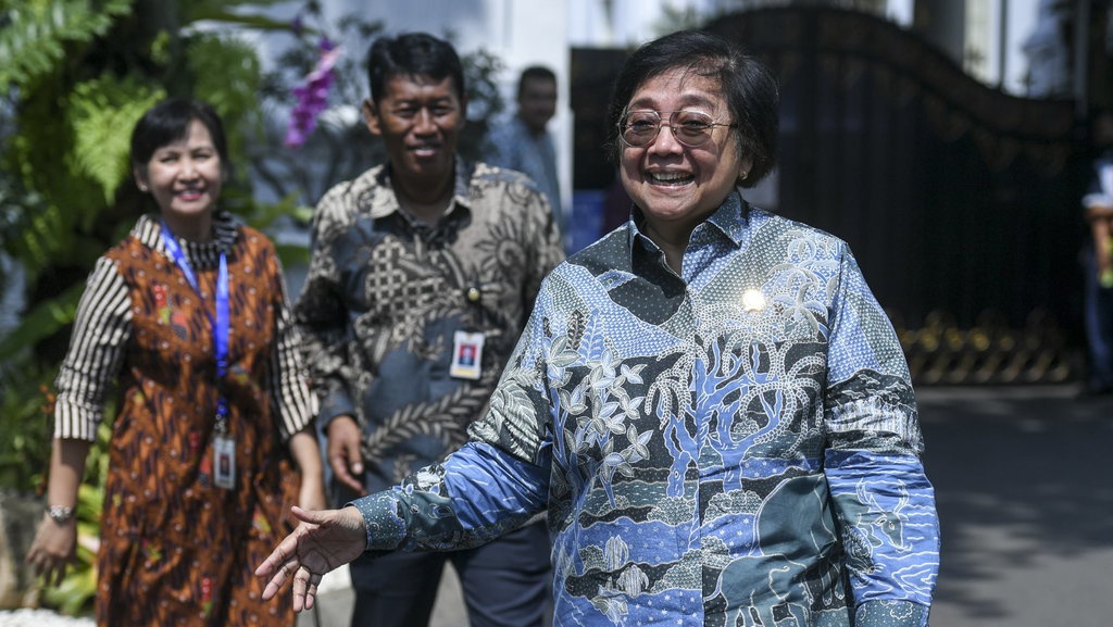 Rumah Eks Menteri LHK Siti Nurbaya Digeledah soal Korupsi Sawit Rumah Eks Menteri LHK Siti Nurbaya Digeledah soal Korupsi Sawit