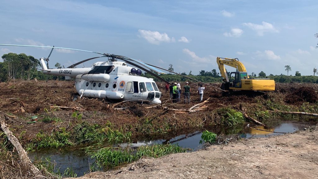 Alami Gangguan, Heli BNPB Mendarat Darurat di Kotawaringin Barat Alami Gangguan, Heli BNPB Mendarat Darurat di Kotawaringin Barat