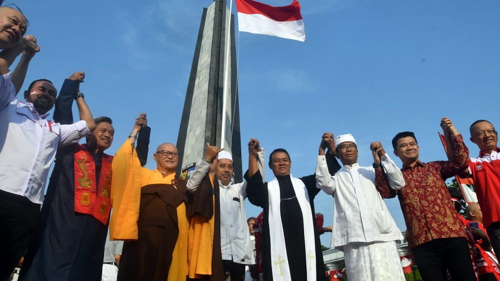Ucapan Salam 6 Agama, Arti, dan Cara Menjawabnya Ucapan Salam 6 Agama, Arti, dan Cara Menjawabnya