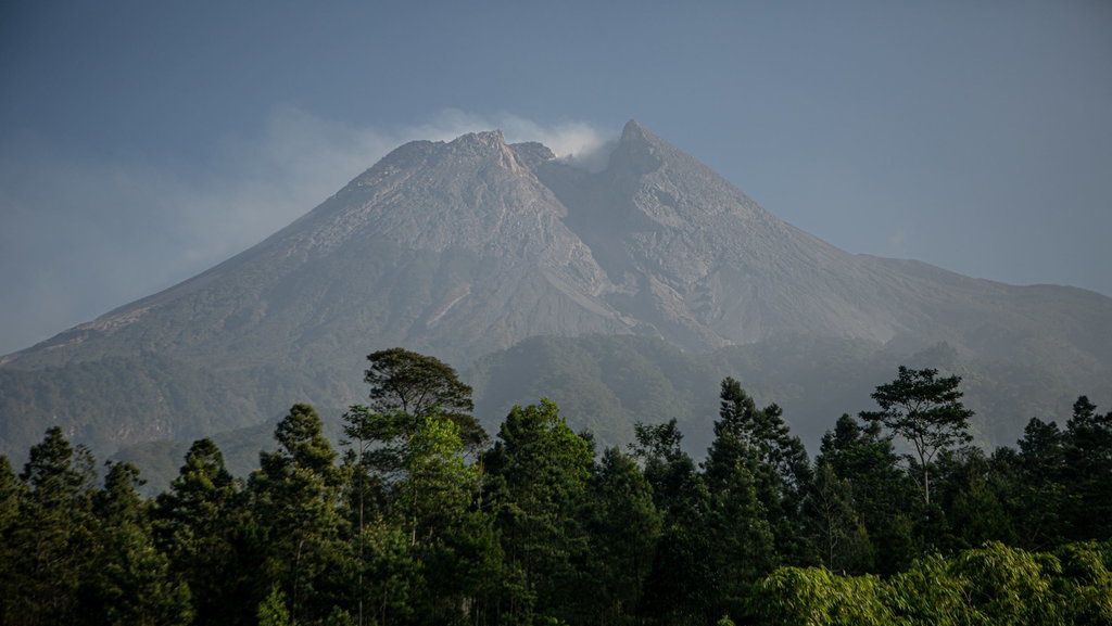 Kenapa Pendakian Gunung Merapi Ditutup & Bagaimana Info Terbaru? Kenapa Pendakian Gunung Merapi Ditutup & Bagaimana Info Terbaru?