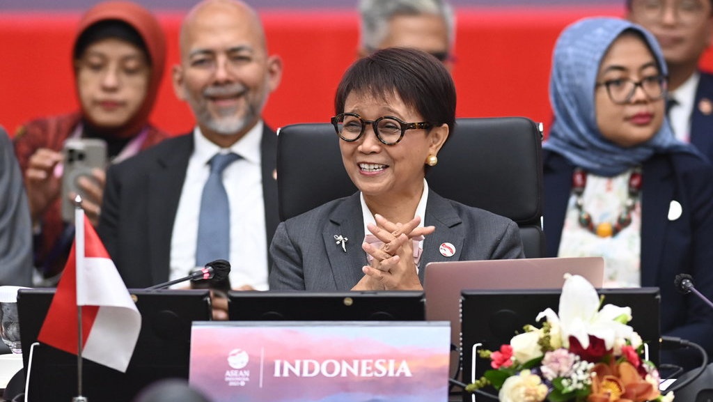 Jokowi-PM Kamboja Bahas Kerja Sama Penegakan Hukum hingga Pangan Jokowi-PM Kamboja Bahas Kerja Sama Penegakan Hukum hingga Pangan