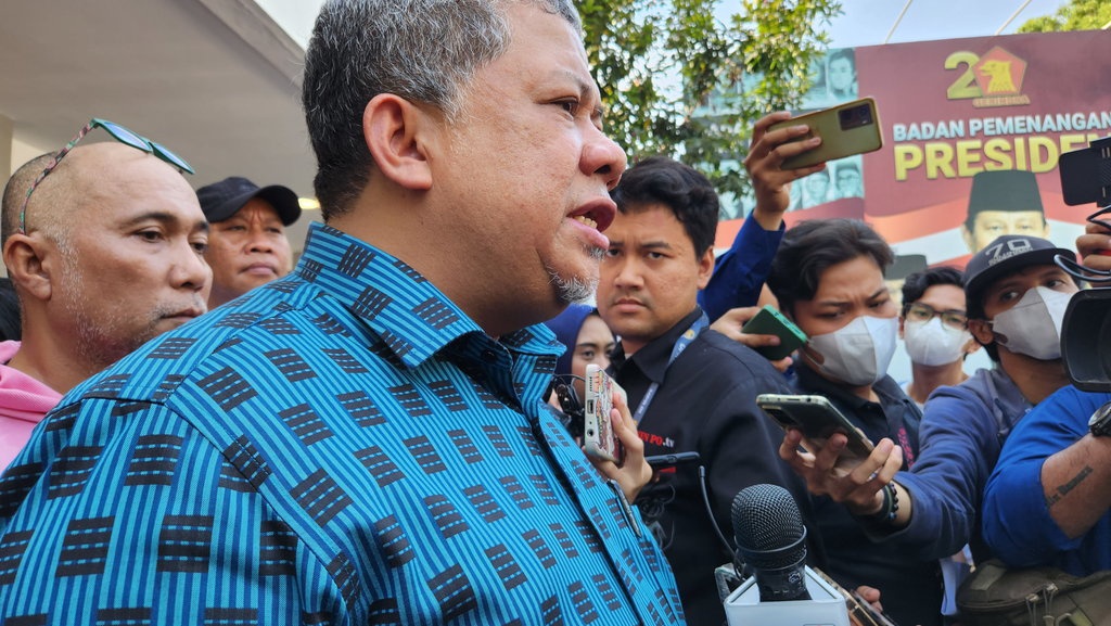 Fahri Hamzah: Bung Anies Perlu Introspeksi Fahri Hamzah: Bung Anies Perlu Introspeksi