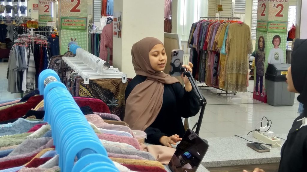 TikTok Shop Bakal Dilarang di RI, Pedagang: Mematikan Rezeki TikTok Shop Bakal Dilarang di RI, Pedagang: Mematikan Rezeki