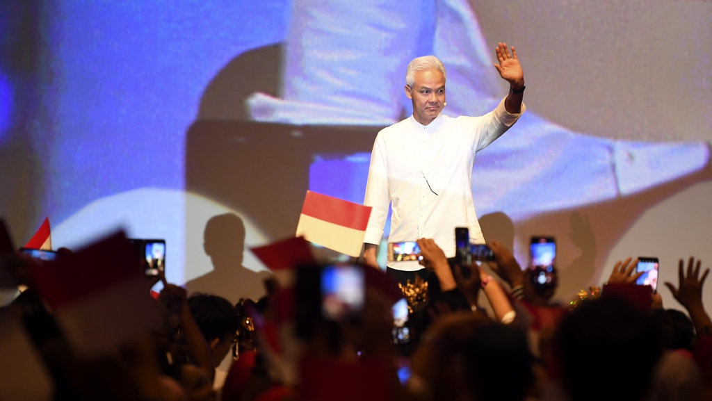 Ganjar Minta Pemerintah Setop Sementara Relokasi Warga Rempang Ganjar Minta Pemerintah Setop Sementara Relokasi Warga Rempang