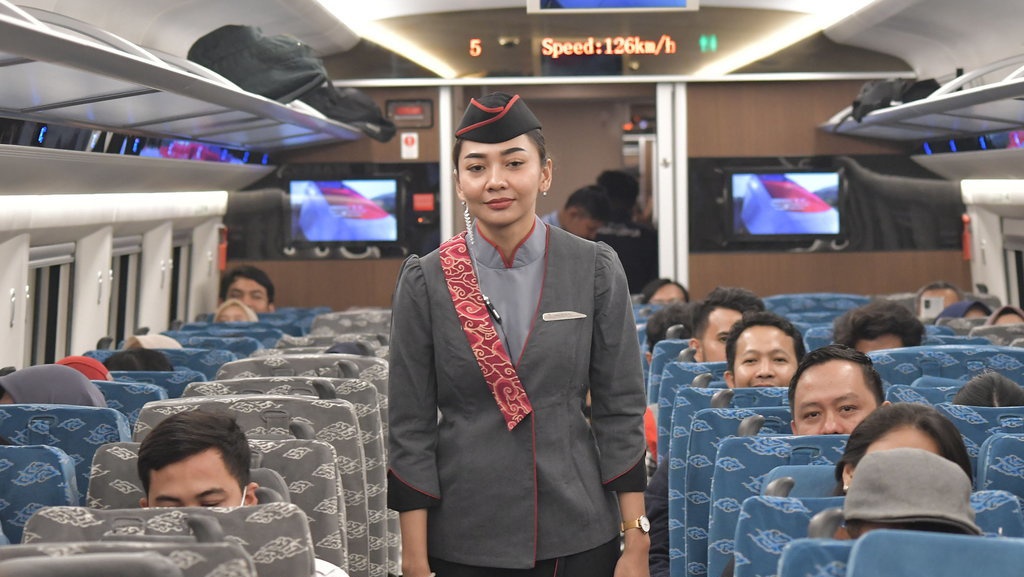 Kereta Cepat Whoosh Buka Lowongan Kerja Baru, Simak Syaratnya Kereta Cepat Whoosh Buka Lowongan Kerja Baru, Simak Syaratnya