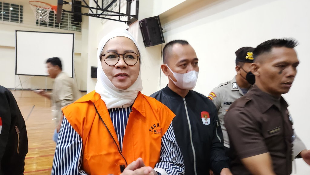 Eks Dirut Pertamina Karen Agustiawan Jadi Tersangka Korupsi LNG Eks Dirut Pertamina Karen Agustiawan Jadi Tersangka Korupsi LNG