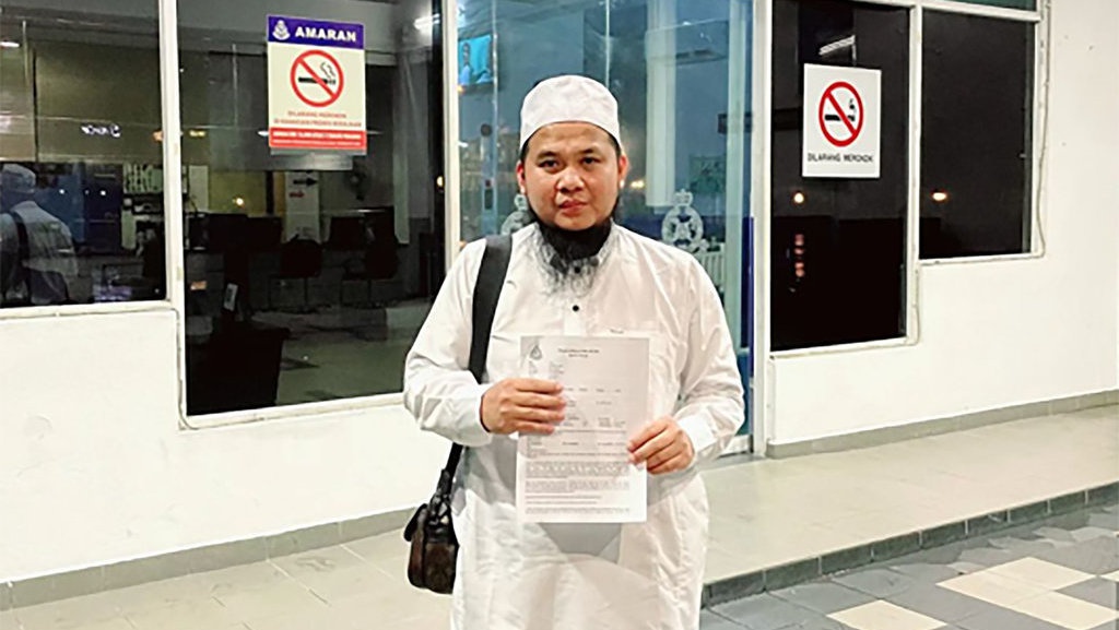 Siapa Ustaz Ebit Lew yang Laporkan Seleb TikTok Mondy Tatto? Siapa Ustaz Ebit Lew yang Laporkan Seleb TikTok Mondy Tatto?