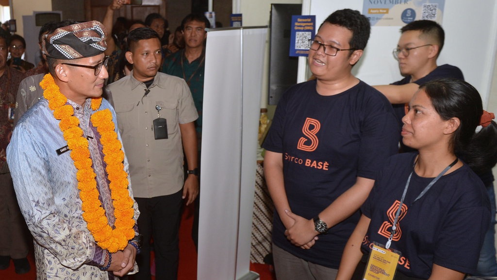 Dampak Industri Pariwisata Bagi Perekonomian Dampak Industri Pariwisata Bagi Perekonomian