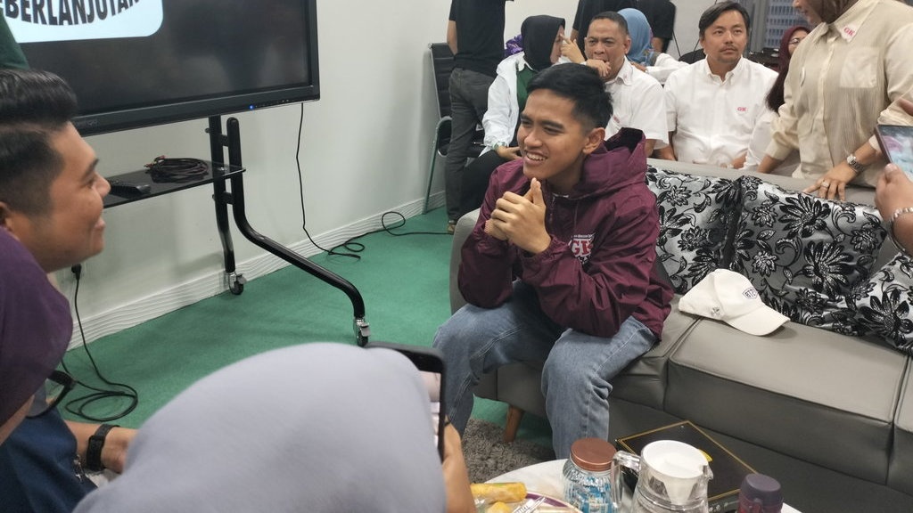 Kaesang Bakal Bertemu Airlangga di Markas Golkar Sore Ini Kaesang Bakal Bertemu Airlangga di Markas Golkar Sore Ini