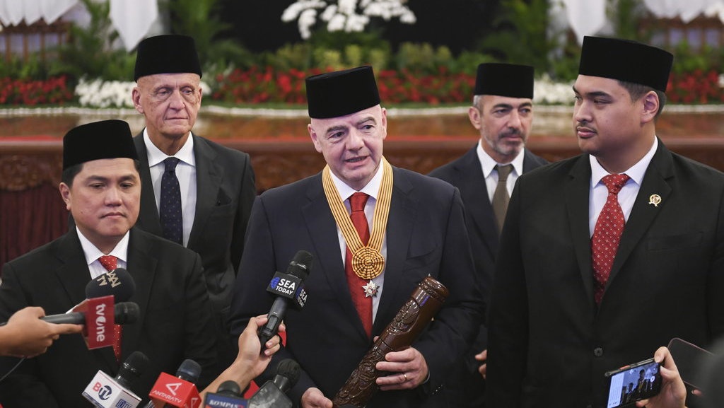Presiden FIFA Ucapkan Selamat ke Erick Thohir usai Jadi Menpora Presiden FIFA Ucapkan Selamat ke Erick Thohir usai Jadi Menpora
