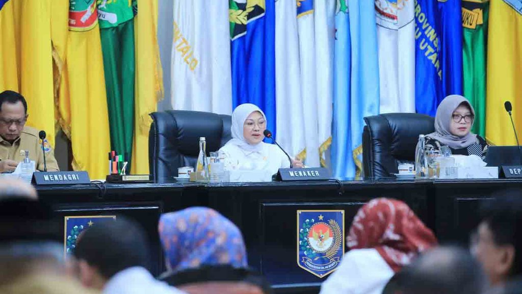 Pemerintah Ingatkan Gubernur Umumkan UMP 21 November 2023 Pemerintah Ingatkan Gubernur Umumkan UMP 21 November 2023
