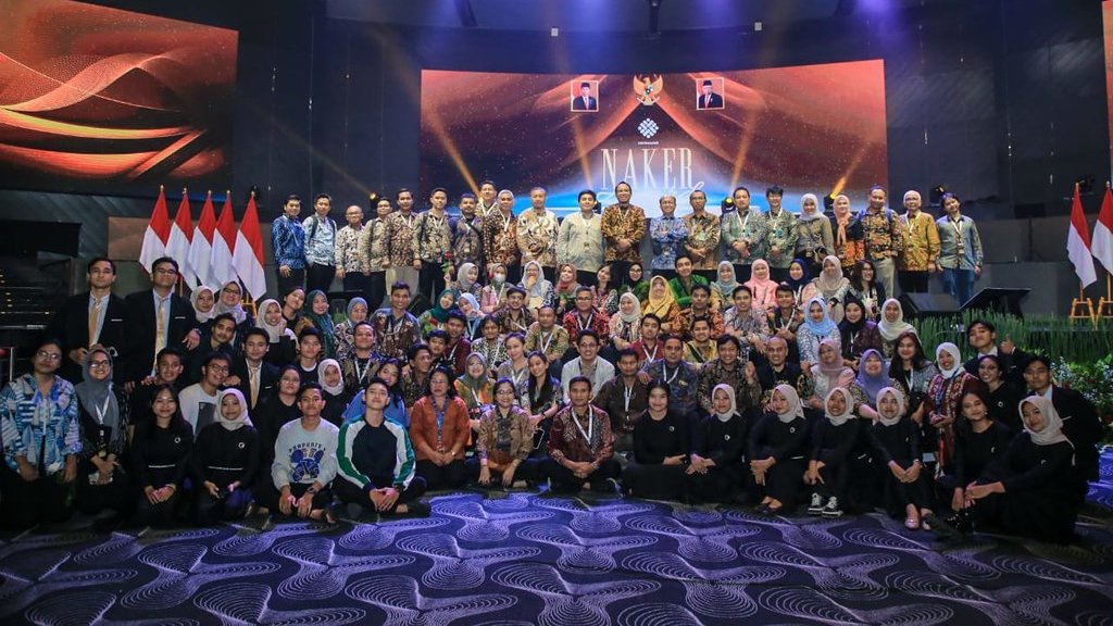 Kemnaker Berikan Naker Award 2023 ke Gubernur Hingga Perusahaan Kemnaker Berikan Naker Award 2023 ke Gubernur Hingga Perusahaan