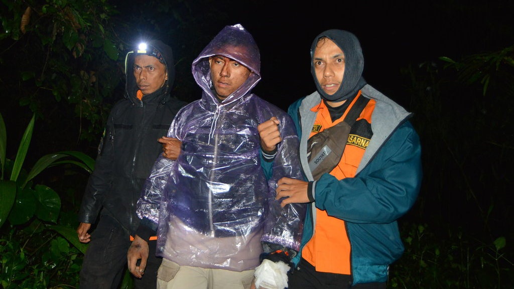 Polda Sumbar Duga Ada Pelanggaran Izin Pendakian Gunung Marapi Polda Sumbar Duga Ada Pelanggaran Izin Pendakian Gunung Marapi