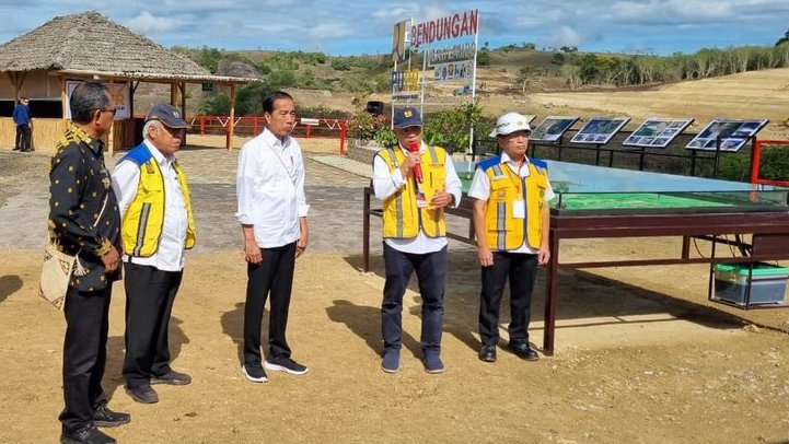 Istana Tepis Isu Jokowi 'Buntuti' Kampanye Ganjar Pranowo Istana Tepis Isu Jokowi 'Buntuti' Kampanye Ganjar Pranowo