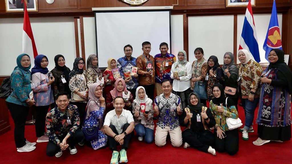 Nasabah PNM Mekaar Dapat Tips Bersaing dengan Produk Thailand Nasabah PNM Mekaar Dapat Tips Bersaing dengan Produk Thailand