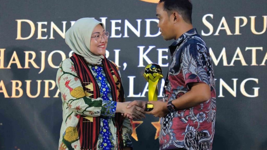 Kisah Sukses Pekerja Migran Purna: Usaha Melon Omzet Rp1 M/Bulan Kisah Sukses Pekerja Migran Purna: Usaha Melon Omzet Rp1 M/Bulan
