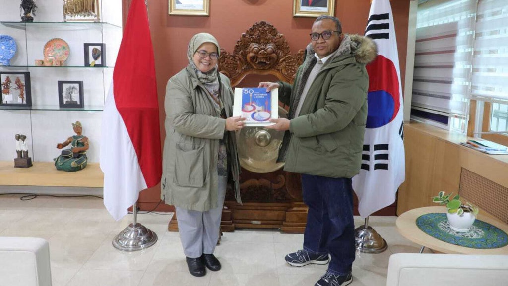 Perluas Kesempatan Kerja, Wamenaker Temui Dubes RI di Korea Perluas Kesempatan Kerja, Wamenaker Temui Dubes RI di Korea