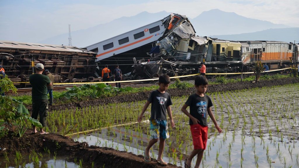 Kecelakaan Kereta Api Turangga, Tiga Orang Meninggal Kecelakaan Kereta Api Turangga, Tiga Orang Meninggal