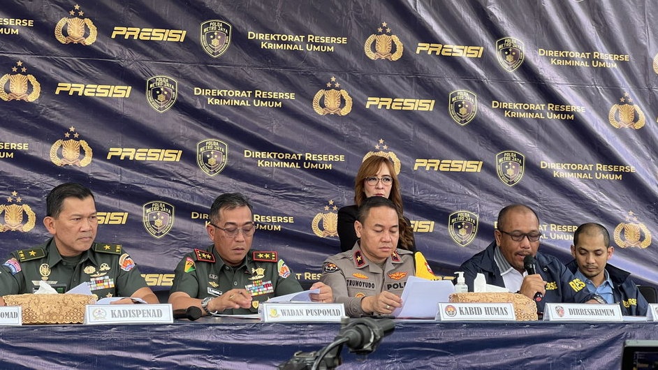 Polisi-TNI Tangkap 3 Prajurit Diduga Terlibat Sindikat Curanmor Polisi-TNI Tangkap 3 Prajurit Diduga Terlibat Sindikat Curanmor