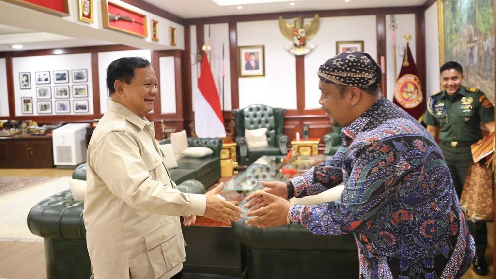 Prabowo jadi Inspirasi Abah Lala Ciptakan Lagu Yo Pasti Menang Prabowo jadi Inspirasi Abah Lala Ciptakan Lagu Yo Pasti Menang