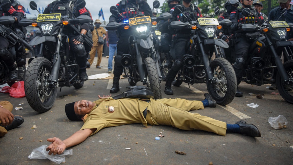 Di Balik Revisi UU Desa, Siapa yang Diuntungkan Secara Politik? Di Balik Revisi UU Desa, Siapa yang Diuntungkan Secara Politik?