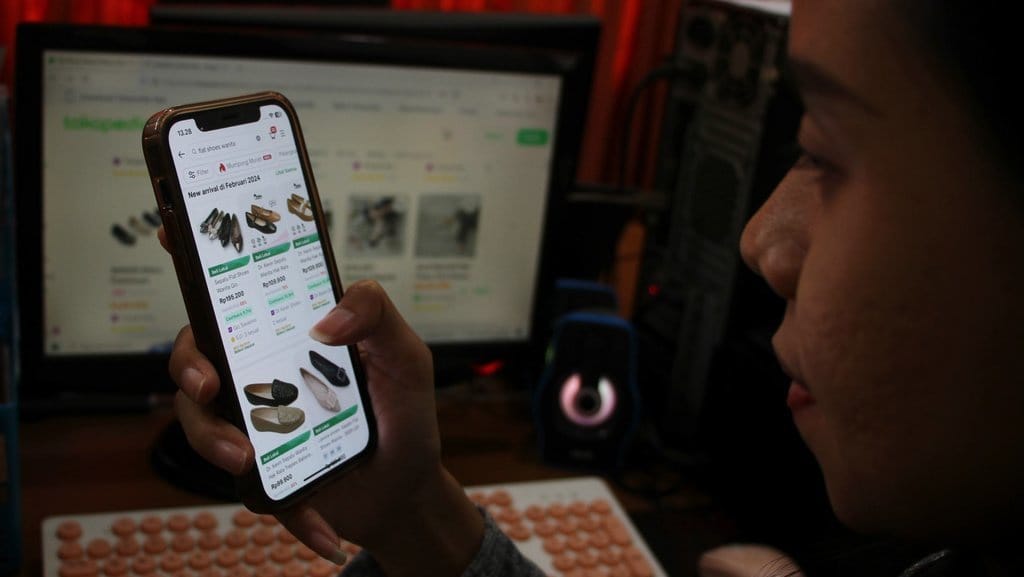 Asosiasi Minta Pemerintah Hati-hati Pungut Pajak E-commerce Asosiasi Minta Pemerintah Hati-hati Pungut Pajak E-commerce