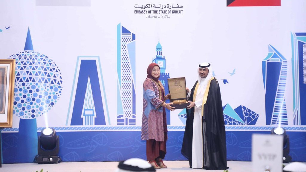 Menaker: Hubungan Indonesia-Kuwait Momentum Sikapi Isu Global Menaker: Hubungan Indonesia-Kuwait Momentum Sikapi Isu Global