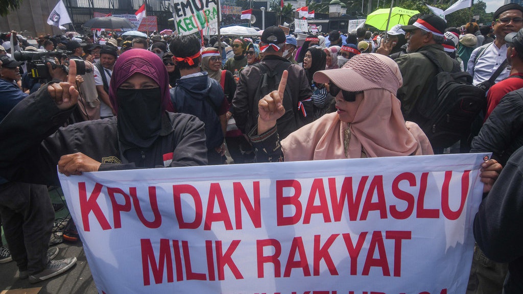 Usulan KPU Diisi Unsur Parpol: Jangan Kepala Gatal Kaki Digaruk Usulan KPU Diisi Unsur Parpol: Jangan Kepala Gatal Kaki Digaruk