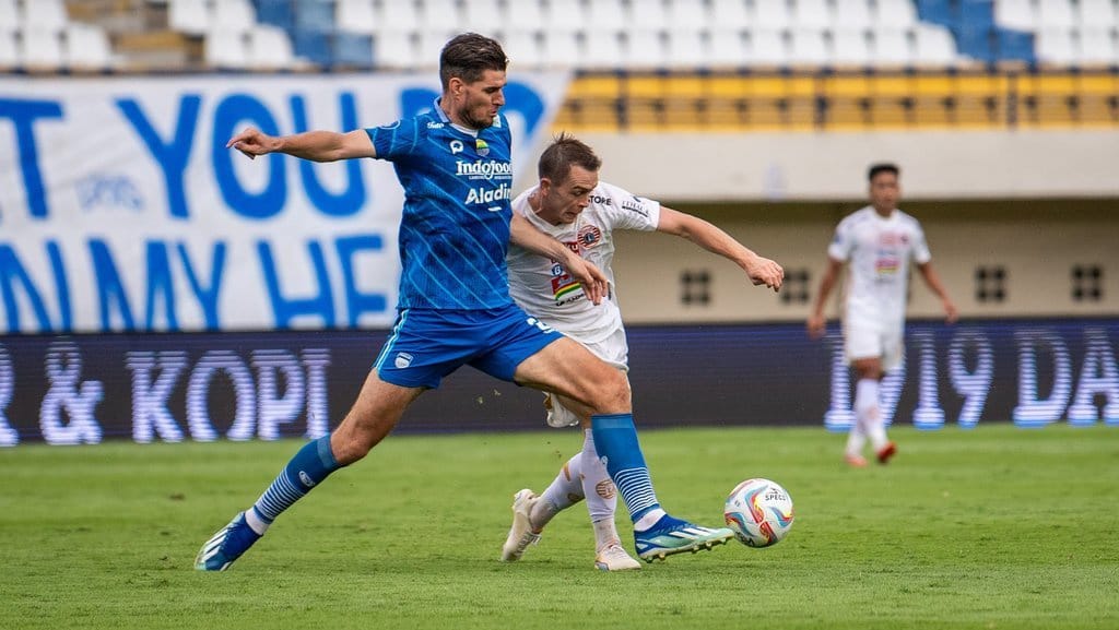 Nick Kuipers Tinggalkan Persib Akhir Musim & Daftar Prestasinya Nick Kuipers Tinggalkan Persib Akhir Musim & Daftar Prestasinya
