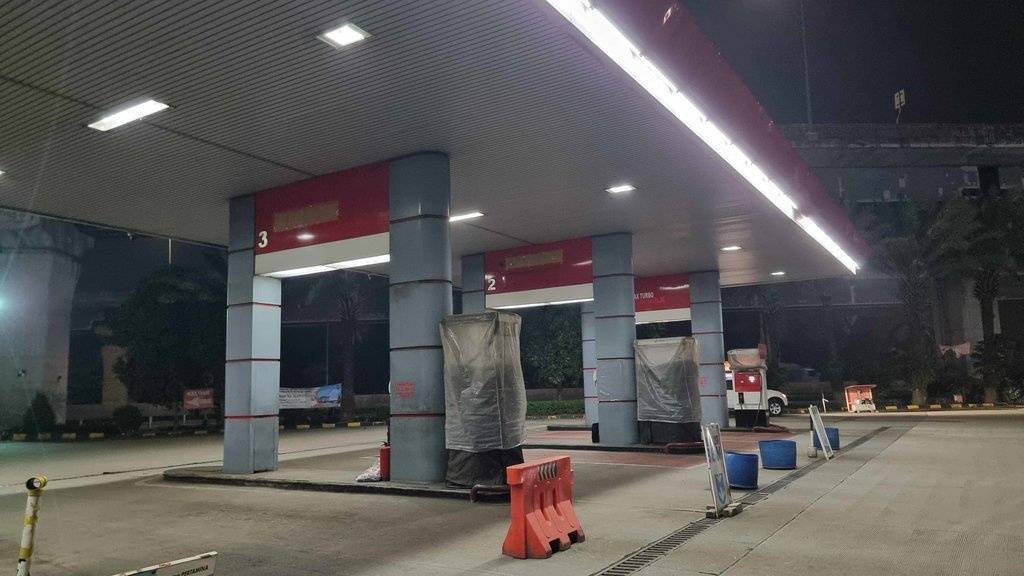 Pertamina Tindak Tegas SPBU Pakai Alat Tidak Standar di Karawang Pertamina Tindak Tegas SPBU Pakai Alat Tidak Standar di Karawang