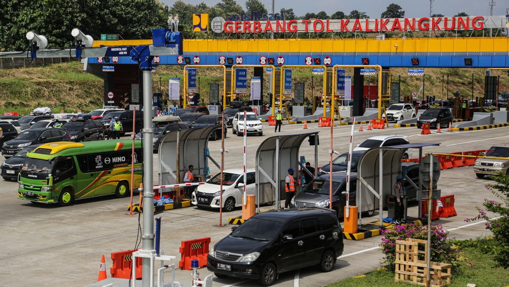 Cegah Antrean, Warga Diminta Siapkan Kecukupan Saldo E-Toll Cegah Antrean, Warga Diminta Siapkan Kecukupan Saldo E-Toll