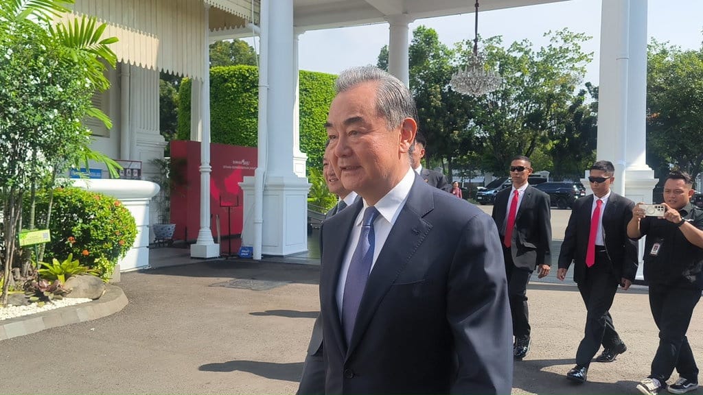 Menlu Cina Wang Yi Temui Jokowi di Istana Negara, Bahas Apa? Menlu Cina Wang Yi Temui Jokowi di Istana Negara, Bahas Apa?