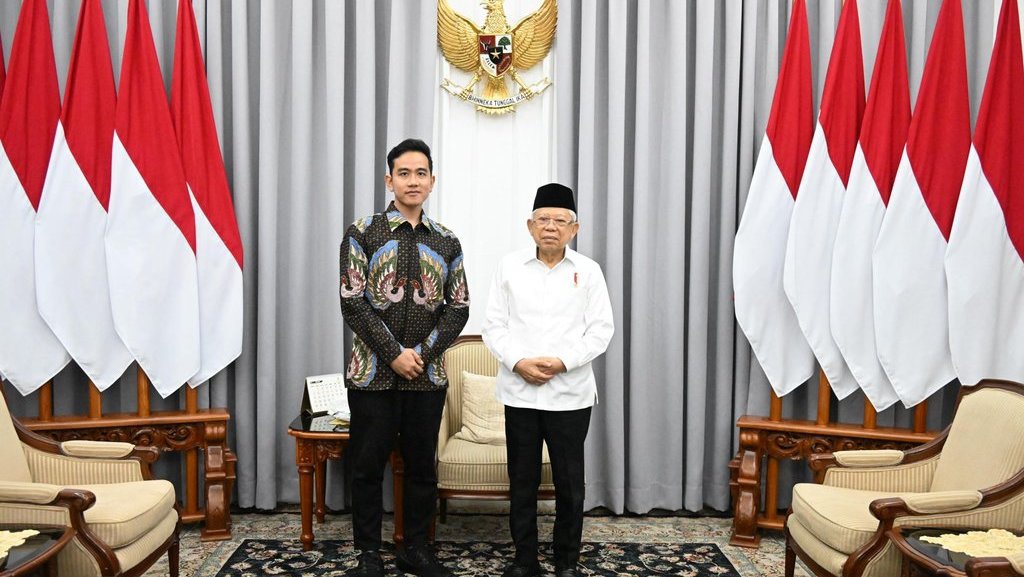 Gibran Temui Ma'ruf Amin, Dapat Wejangan Soal Tugas Wapres Gibran Temui Ma'ruf Amin, Dapat Wejangan Soal Tugas Wapres