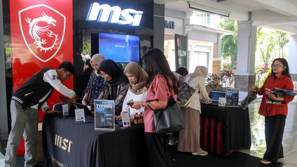 Dukung Kelas Tirto Malang, MSI Uji Produk Unggulan ke Mahasiswa Dukung Kelas Tirto Malang, MSI Uji Produk Unggulan ke Mahasiswa