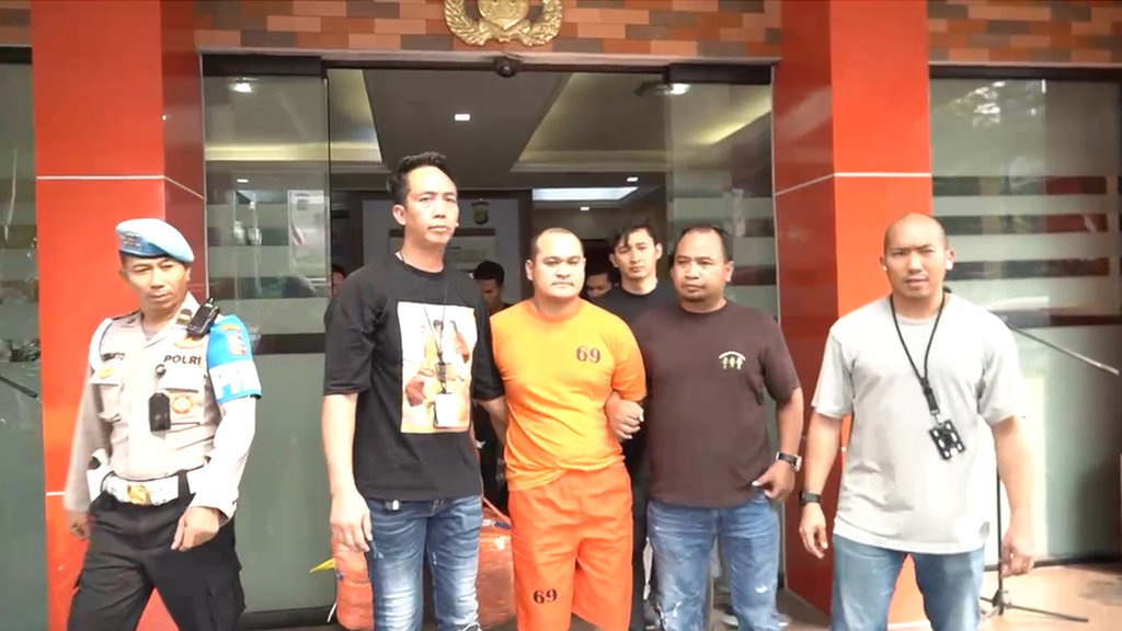 Polisi Tangkap Chaowalit Buronan Nomor 1 Thailand di Bali Polisi Tangkap Chaowalit Buronan Nomor 1 Thailand di Bali