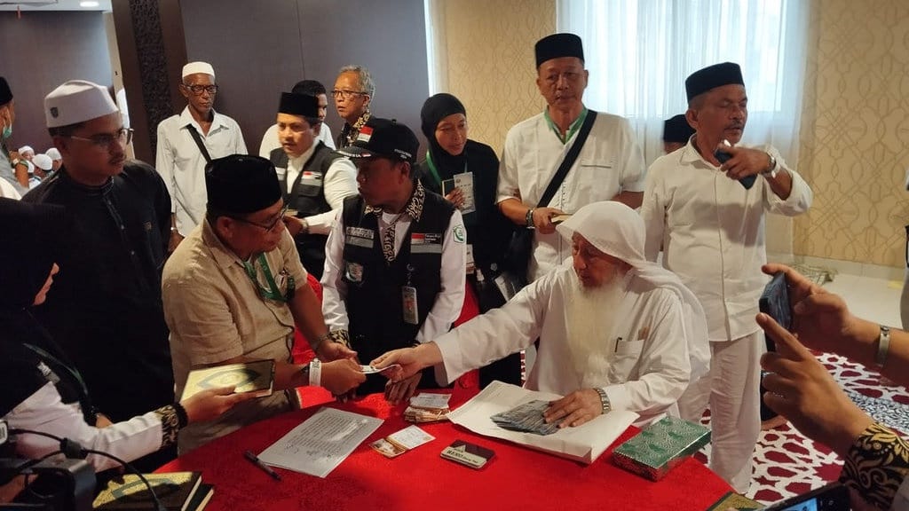 Cerita Dana Wakaf Habib Bugak Asyi untuk 4.780 Jemaah Haji Aceh Cerita Dana Wakaf Habib Bugak Asyi untuk 4.780 Jemaah Haji Aceh