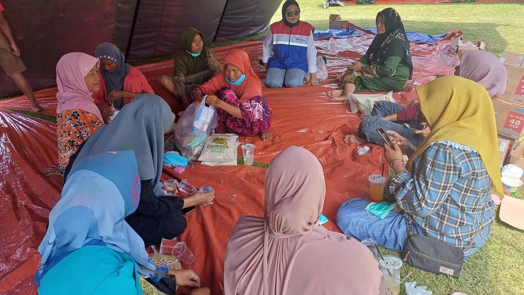 Aksi Cepat Pertamina Tangani Warga Sekitar Terminal BBM Tuban Aksi Cepat Pertamina Tangani Warga Sekitar Terminal BBM Tuban